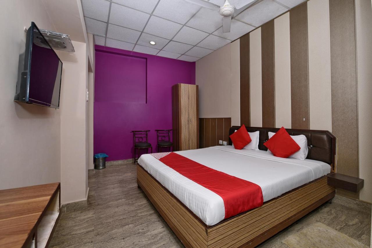 ורנאסי Oyo 3519 Hotel Garden Inn מראה חיצוני תמונה