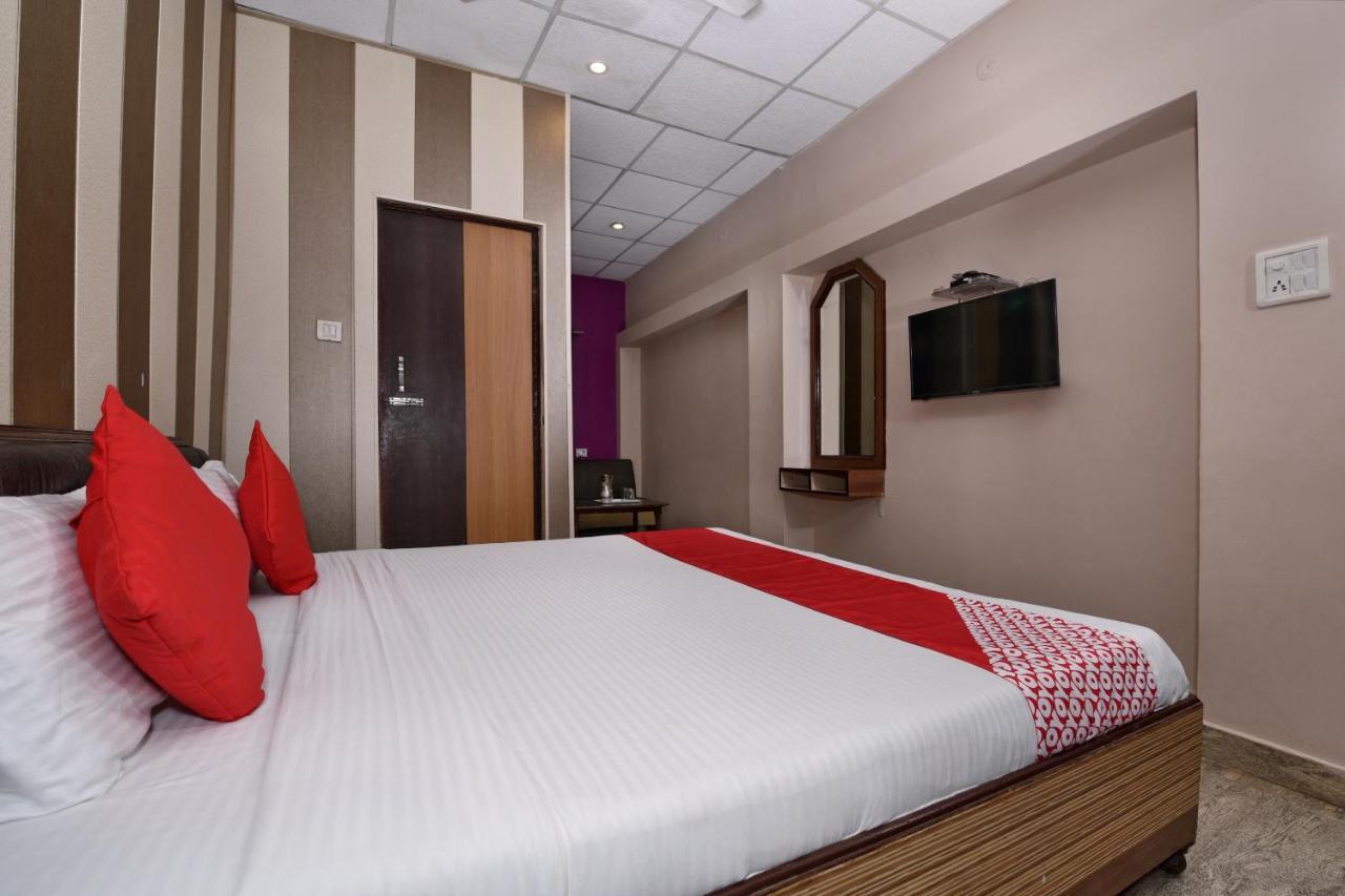 ורנאסי Oyo 3519 Hotel Garden Inn מראה חיצוני תמונה