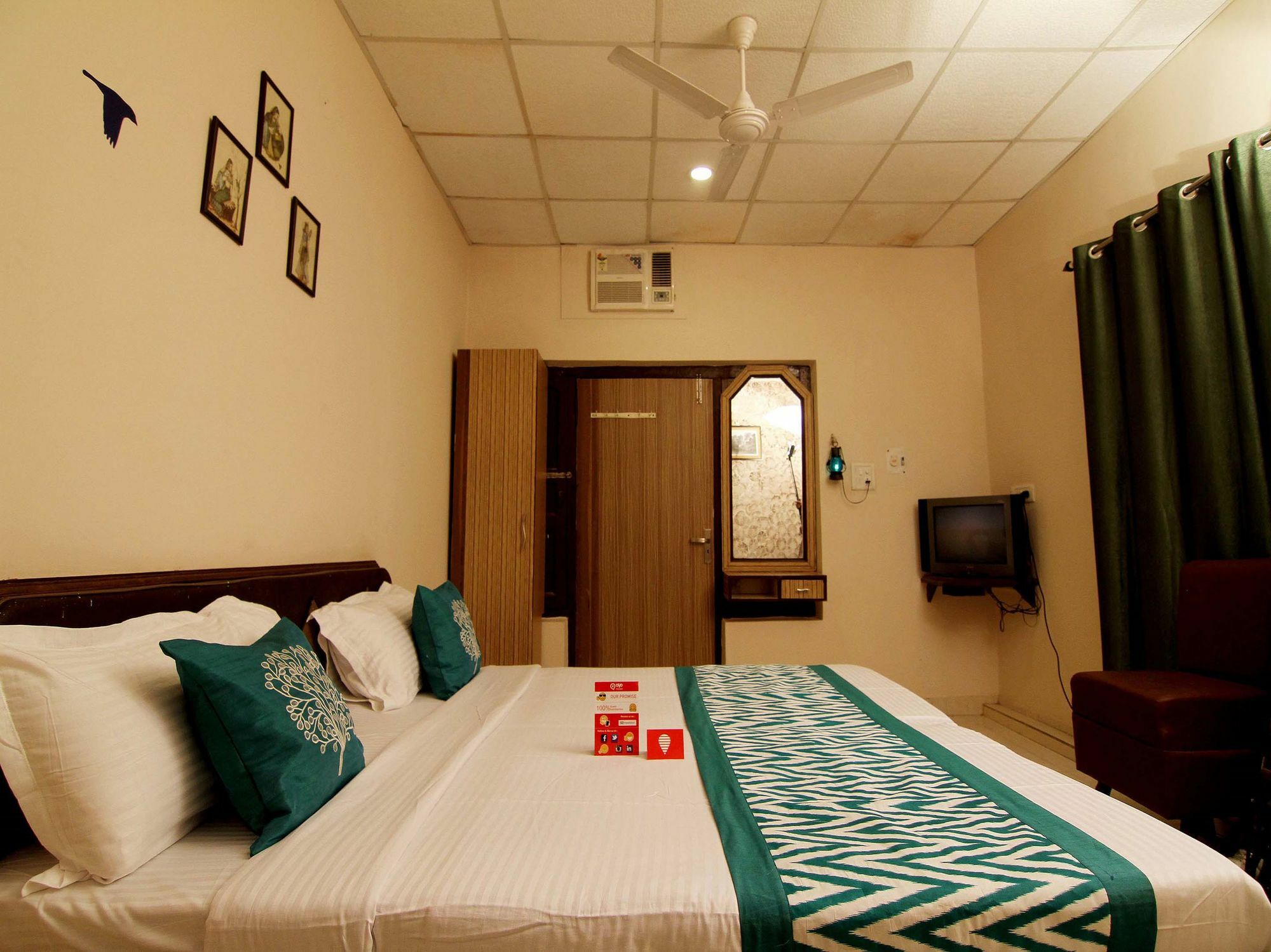 ורנאסי Oyo 3519 Hotel Garden Inn מראה חיצוני תמונה