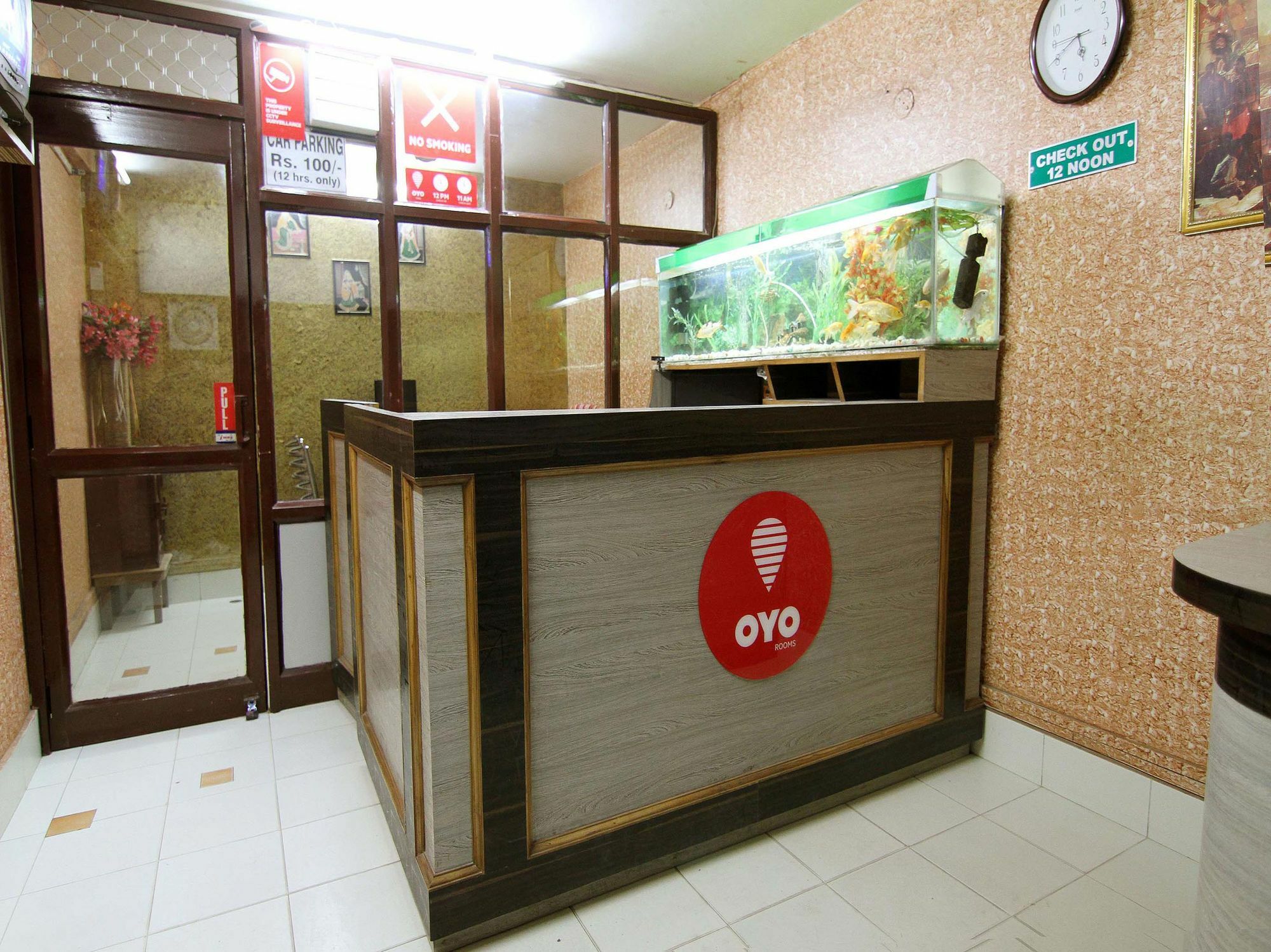 ורנאסי Oyo 3519 Hotel Garden Inn מראה חיצוני תמונה