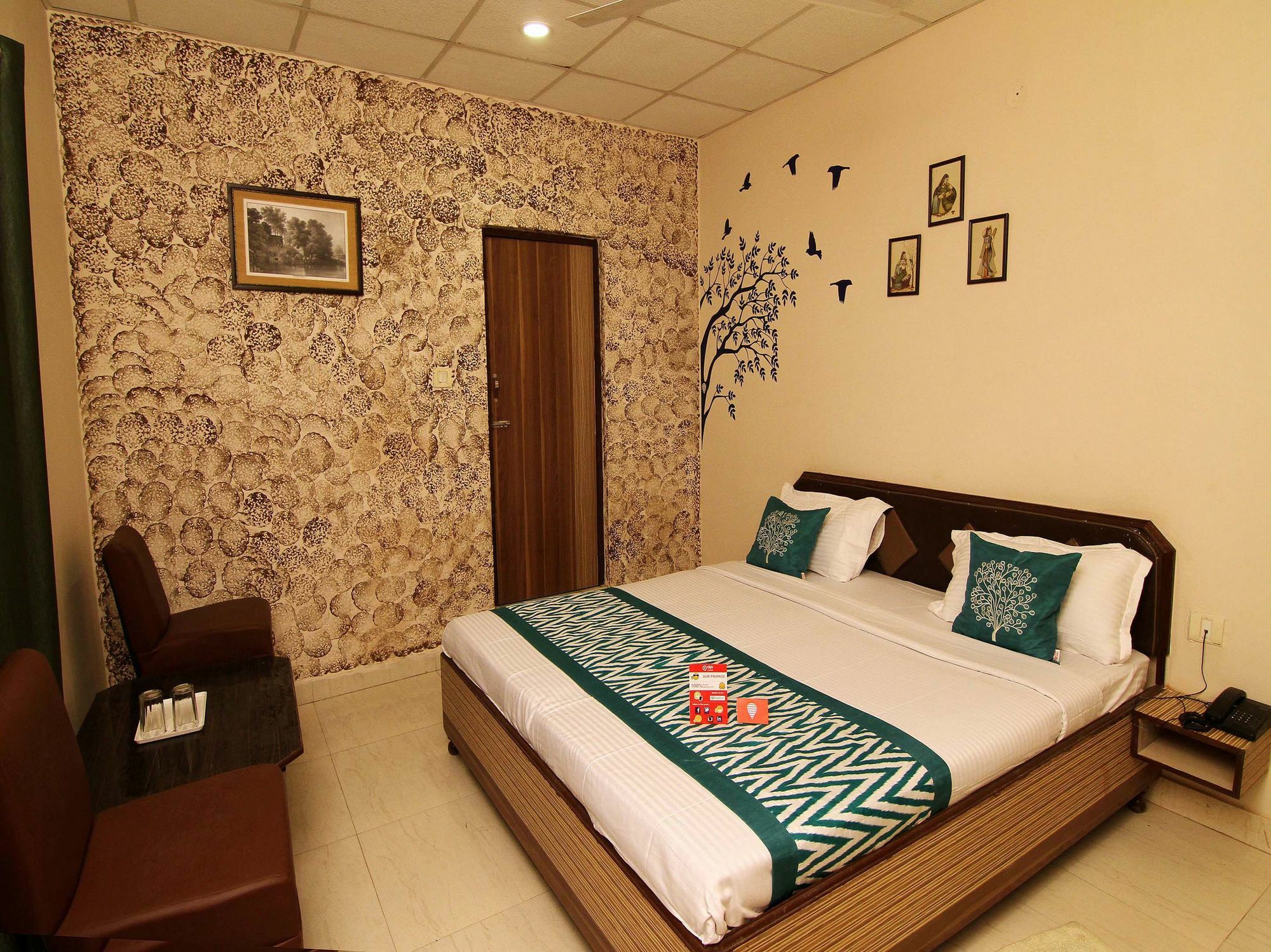 ורנאסי Oyo 3519 Hotel Garden Inn מראה חיצוני תמונה