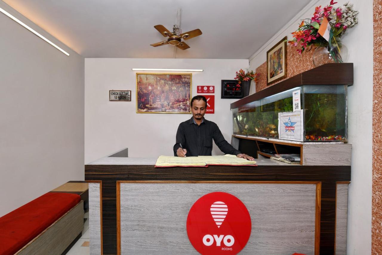 ורנאסי Oyo 3519 Hotel Garden Inn מראה חיצוני תמונה