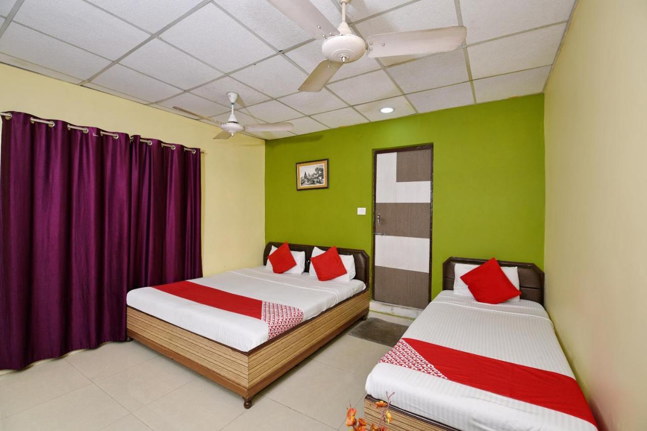 ורנאסי Oyo 3519 Hotel Garden Inn מראה חיצוני תמונה