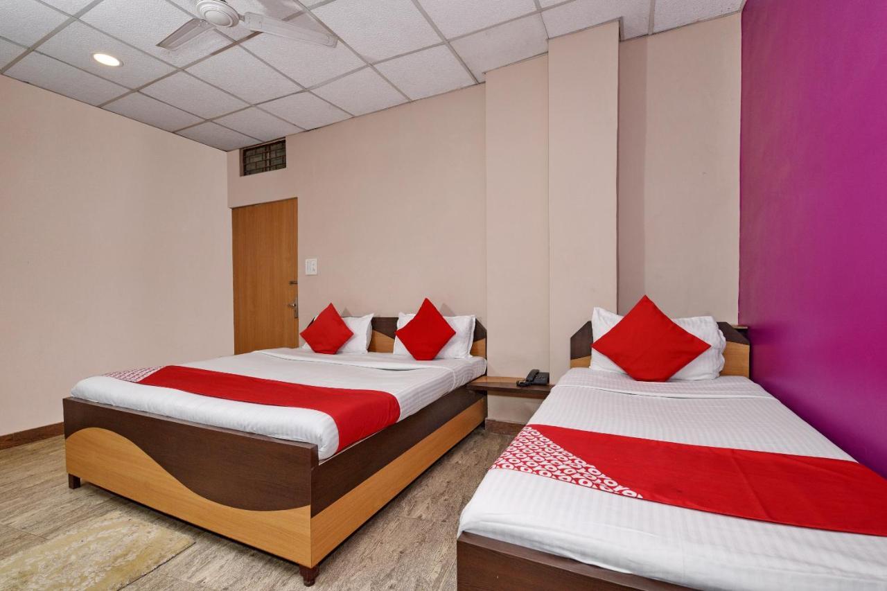 ורנאסי Oyo 3519 Hotel Garden Inn מראה חיצוני תמונה
