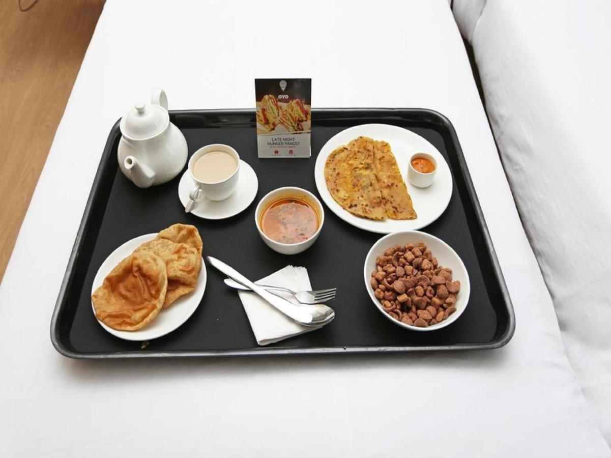 ורנאסי Oyo 3519 Hotel Garden Inn מראה חיצוני תמונה
